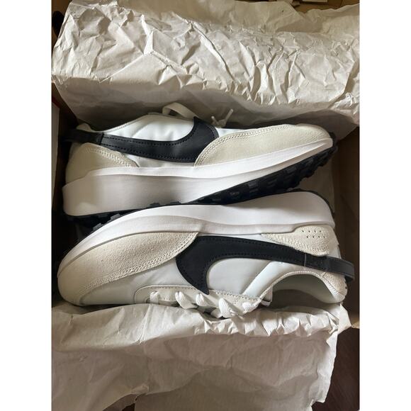 Nike Waffle Debut Running Sneakers Summit White Black DH9522-103 Men’s Sz 8 NEW - Picture 13 of 15